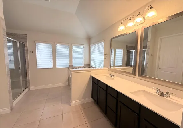 Photo 4 of Single family home for sale at 331 Windswept Way, Kyle, TX 78640 | MLS# 1435172 | Listing updated on 2026-10-28