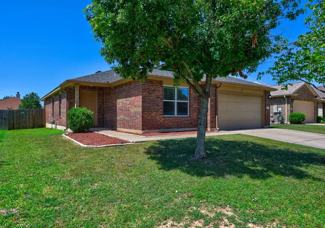 1st image of 310 Wild Cat Dr, Bastrop, TX 78602 | MLS# 4181175