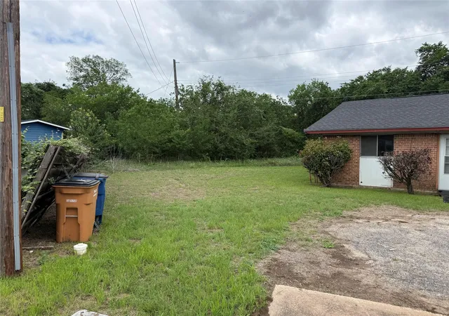 4th image of 1303 Falcon Cv, Austin, TX 78745 | MLS# 6361594