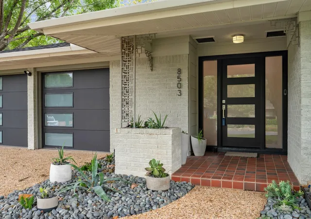 Photo 2 of Single family home for sale at 8503 Daleview Dr, Austin, TX 78757 | MLS# 2496026 | Listing updated on 2026-10-01