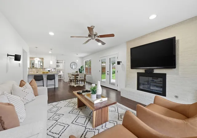 Photo 4 of Single family home for sale at 8503 Daleview Dr, Austin, TX 78757 | MLS# 2496026 | Listing updated on 2026-10-01