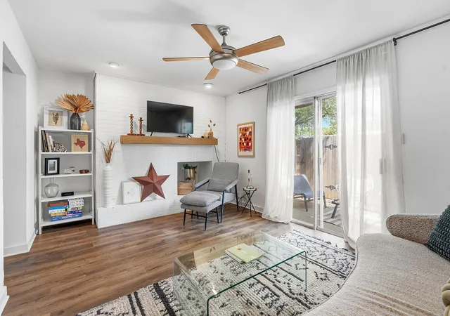 3rd image of 2300 Hancock Dr #6, Austin, TX 78756 | MLS# 7821403