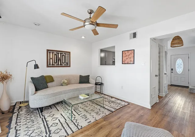 4th image of 2300 Hancock Dr #6, Austin, TX 78756 | MLS# 7821403