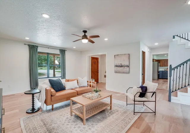 4th image of 56 Woodcreek Dr, Wimberley, TX 78676 | MLS# 6081230