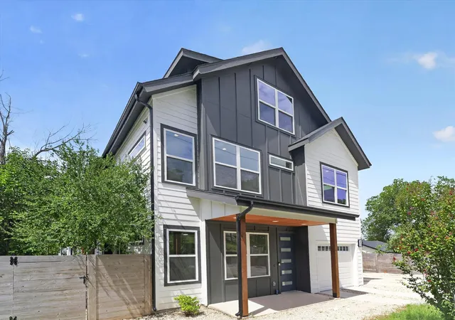 2nd image of 5305 Ledesma Rd #1, Austin, TX 78721 | MLS# 3774212
