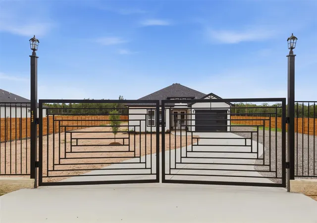 4th image of 123 Los Robles Rd, Elgin, TX 78621 | MLS# 9161461