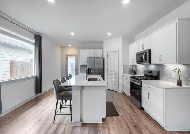 Photo 3 of Single family home for sale at 233 New Hampton Way, San Marcos, TX 78666 | MLS# 5629036 | Listing updated on 2026-07-10