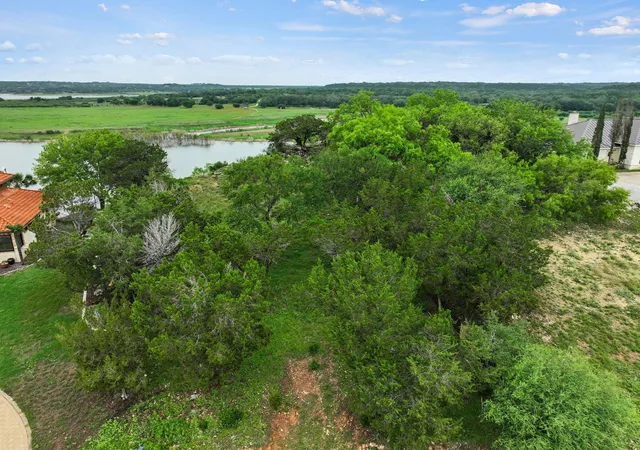 3rd image of 343 Harbor Dr, Spicewood, TX 78669 | MLS# 4789593