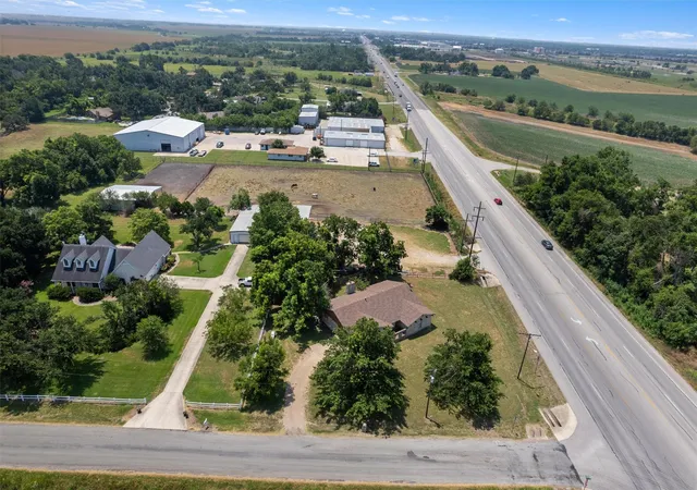 3rd image of 20 County Road 408, Taylor, TX 76574 | MLS# 6432312