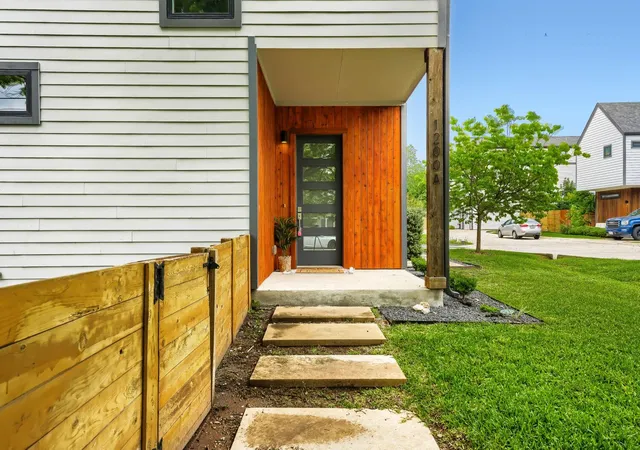 3rd image of 1200 Stobaugh St #A, Austin, TX 78757 | MLS# 9435169