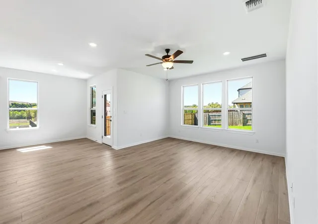 Photo 3 of Single family home for sale at 605 Ridge Point Dr, Georgetown, TX 78628 | MLS# 8296150 | Listing updated on 2026-10-05