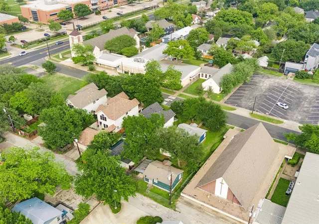 11th image of 4408 Maybelle Ave, Austin, TX 78756 | MLS# 8382983