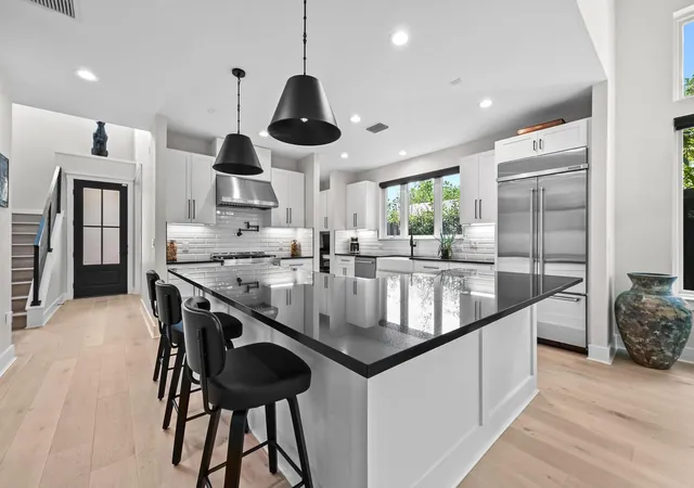 5th image of 2326 Santa Rosa St, Austin, TX 78702 | MLS# 4065537