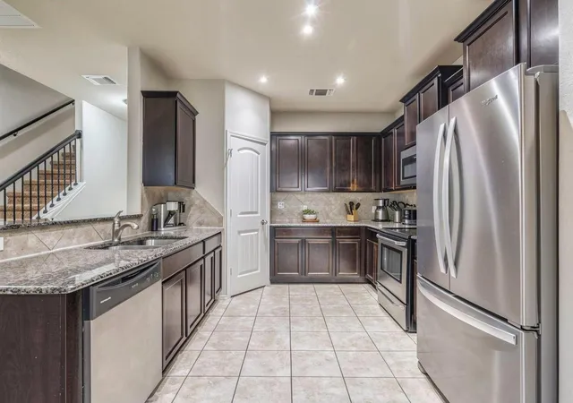 Photo 3 of Single family home for sale at 213 Ammonite Ln, Jarrell, TX 76537 | MLS# 7254672 | Listing updated on 2026-10-08