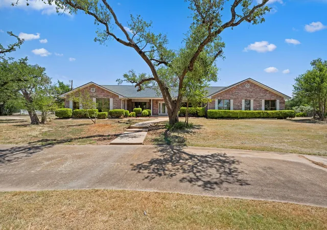 Photo 3 of Single family home for sale at 1501 Woods Loop, Driftwood, TX 78619 | MLS# 2401077 | Listing updated on 2026-08-29