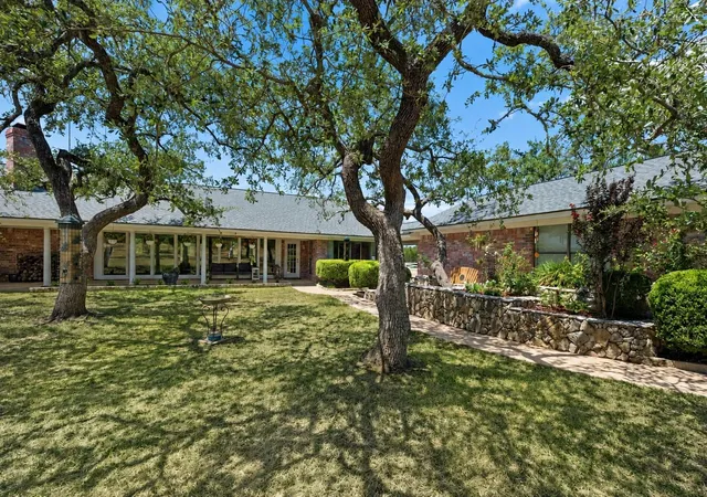 Photo 4 of Single family home for sale at 1501 Woods Loop, Driftwood, TX 78619 | MLS# 2401077 | Listing updated on 2026-08-29