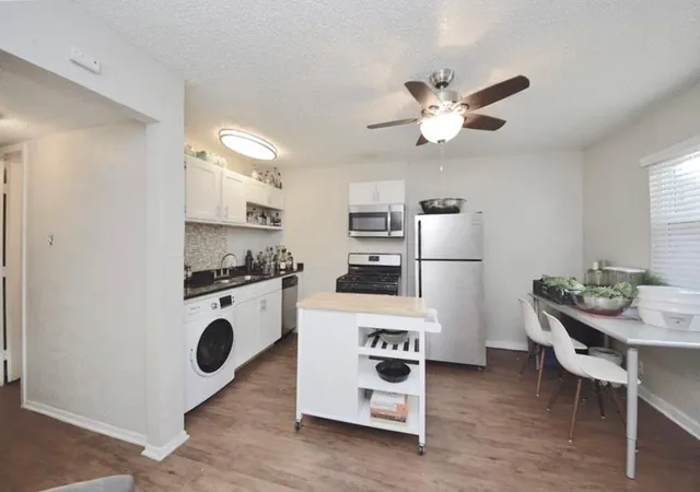 3rd image of 2401 Manor Rd #132A, Austin, TX 78722 | MLS# 5263933