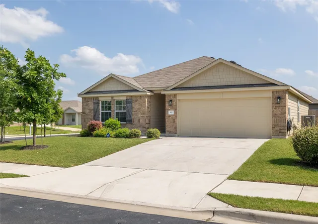 1st image of 527 N Hendelson Ln, Hutto, TX 78634 | MLS# 4887776