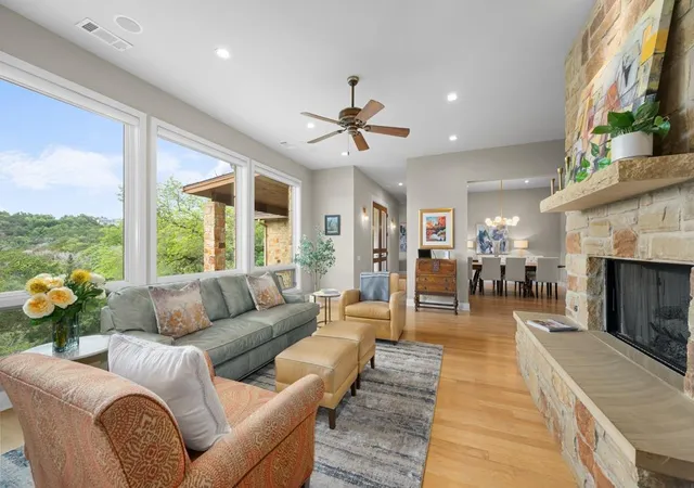 Photo 2 of Single family home for sale at 7321 Vista Mountain Dr, Austin, TX 78731 | MLS# 1238628 | Listing updated on 2026-08-01