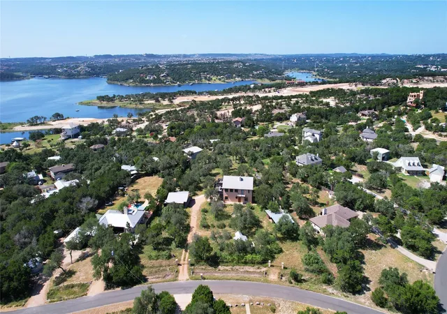Photo 4 of Single family home for sale at 20111 Colby Hl Dr, Spicewood, TX 78669 | MLS# 8690937 | Listing updated on 2026-06-17
