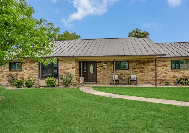 2nd image of 800 Texas Ave, Kingsland, TX 78639 | MLS# 9775056