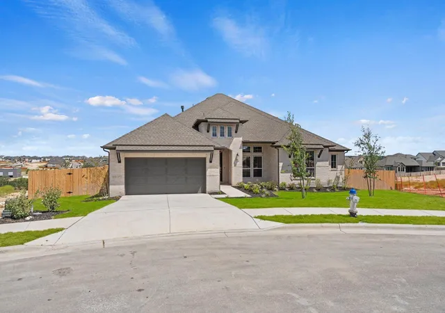 Photo 3 of Sale Pending at 101 Uphill Dr, Liberty Hill, TX 78642 | MLS# 2797587 | Listing updated on 2026-10-08