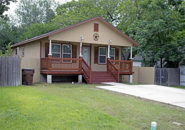 5th image of 633 S Commerce St, Lockhart, TX 78644 | MLS# 1164103