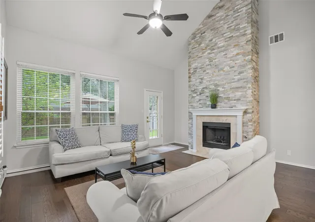 Photo 2 of Single family home for sale at 8610 Axis Dr, Austin, TX 78749 | MLS# 8800024 | Listing updated on 2026-08-22