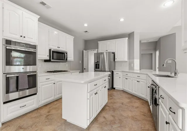 Photo 4 of Single family home for sale at 5224 China Garden Dr, Austin, TX 78730 | MLS# 5553339 | Listing updated on 2026-08-23