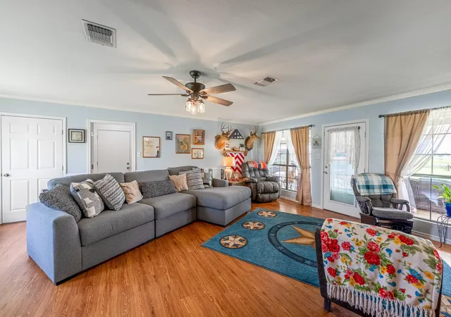 Photo 4 of Single family home for sale at 1360 US Hwy 84 W, Mullin, TX 76864 | MLS# 6562596 | Listing updated on 2026-09-30