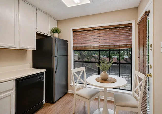 3rd image of 715 W 22Nd 1/2 St #204, Austin, TX 78705 | MLS# 3910334