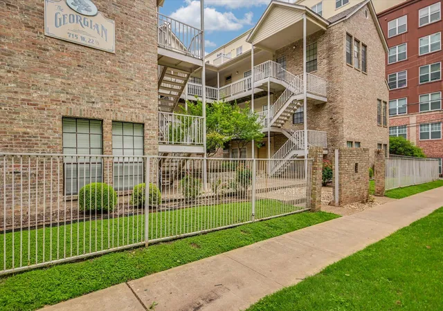 14th image of 715 W 22nd 1/2 St #208, Austin, TX 78705 | MLS# 1022669