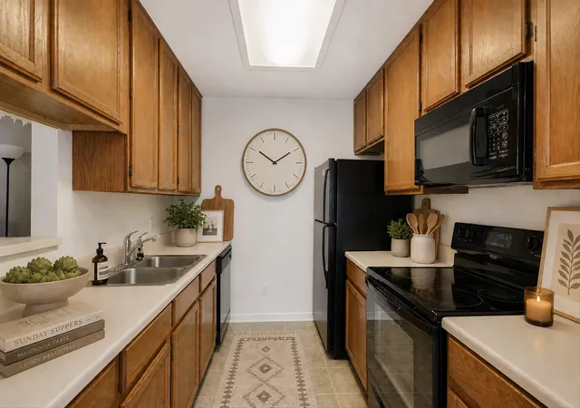 4th image of 715 W 22Nd 1/2 St #208, Austin, TX 78705 | MLS# 1022669