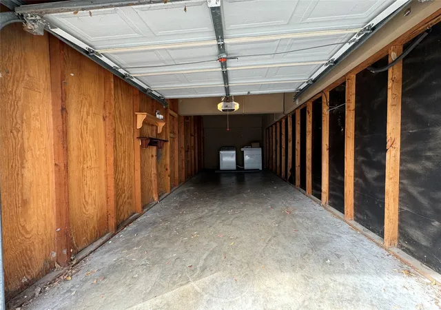 2nd image of 910 Duncan Ln, Austin, TX 78705