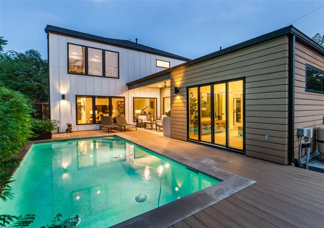 1st image of 8300 Hathaway Dr, Austin, TX 78757 | MLS# 9478004