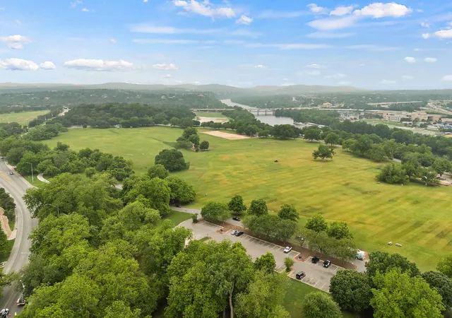 18th image of 1900 Barton Springs Rd #5015, Austin, TX 78704 | MLS# 9844565