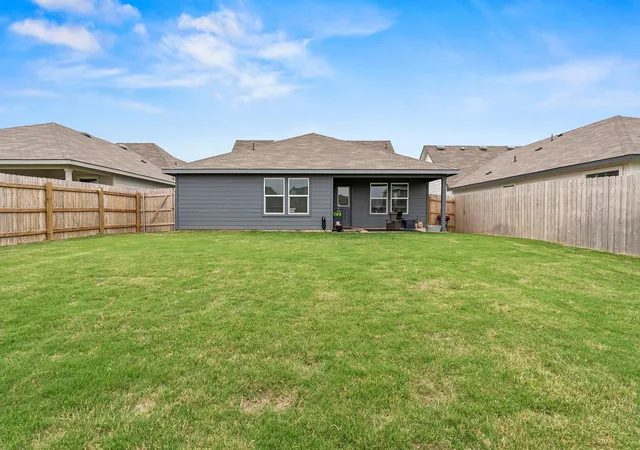 Homes for sale in Rockdale, TX | 405 Perry Pl, Rockdale, TX 76567 | MLS# 3901627