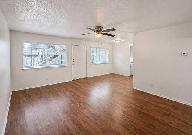 4th image of 2704 Salado St #103, Austin, TX 78705 | MLS# 3276817