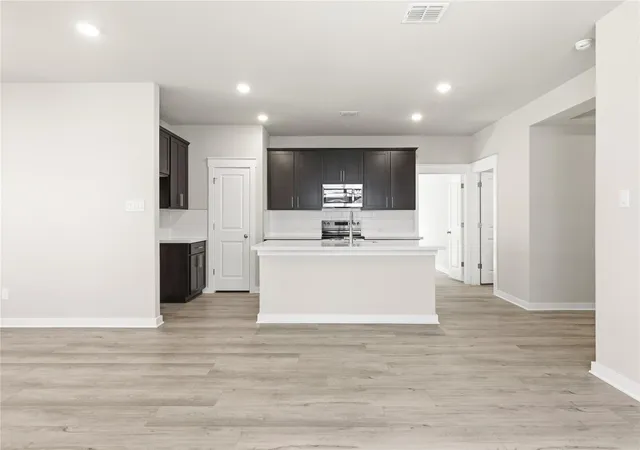 Photo 4 of Single family home for sale at 205 Wild Goose Dr, Jarrell, TX 76537 | MLS# 2198244 | Listing updated on 2026-09-06