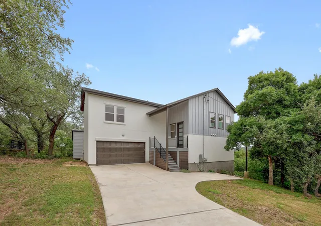 1st image of 18716 W Lakeview Dr, Jonestown, TX 78645 | MLS# 1116249
