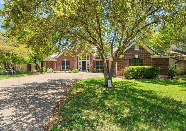 1st image of 209 El Rio Dr, Lakeway, TX 78734 | MLS# 7563341