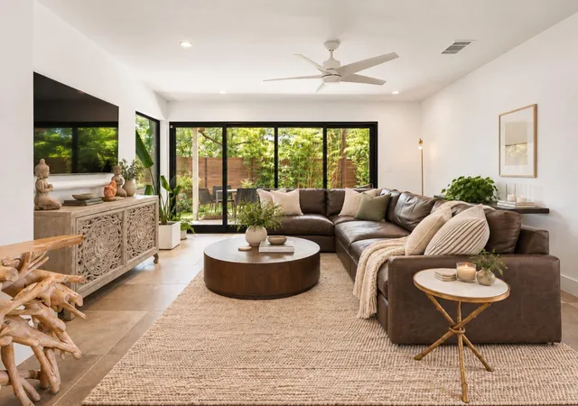 Listing Photo 5 - Condo for sale in building located at 3412 S Oak Dr, Austin, TX 78704 - Unit #A