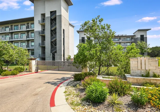 3rd image of 5921 Hiline Rd, Austin, TX 78734