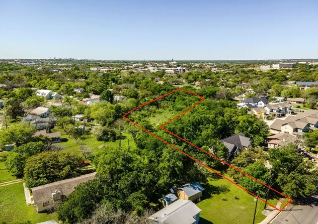 1st image of 615 Pecan Ave, Round Rock, TX 78664 | MLS# 1559138