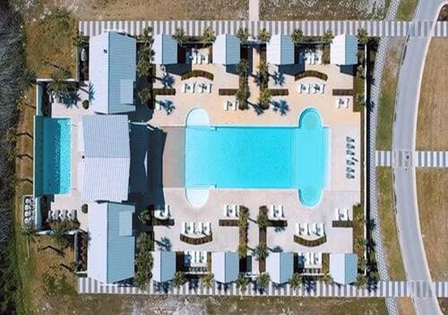 Listing Photo 4 - Condo for sale in building located at 630 W Ctr Sq, Port Aransas, TX 78373 - Unit #303