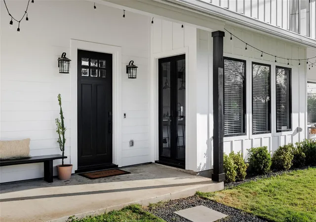 3rd image of 2100 Chicon St, Austin, TX 78722 | MLS# 8624683