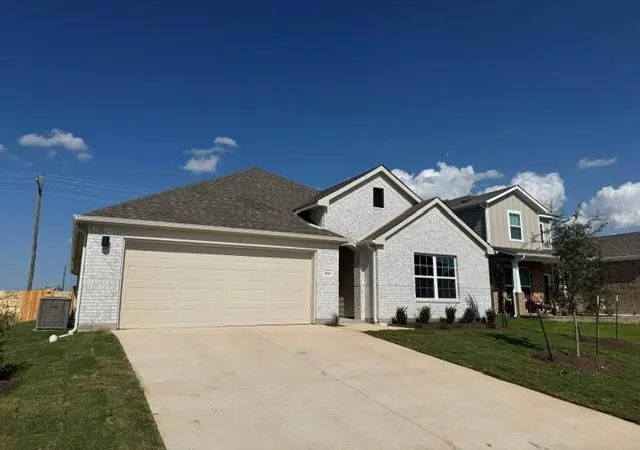 Photo 1 of Sale Pending at 500 Quail Convey Dr, Jarrell, TX 76537 | MLS# 1610459 | Listing updated on 2026-08-21