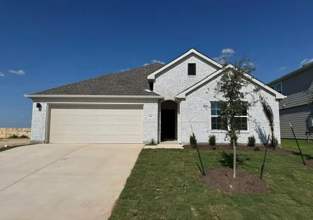 Photo 2 of Sale Pending at 500 Quail Convey Dr, Jarrell, TX 76537 | MLS# 1610459 | Listing updated on 2026-08-21
