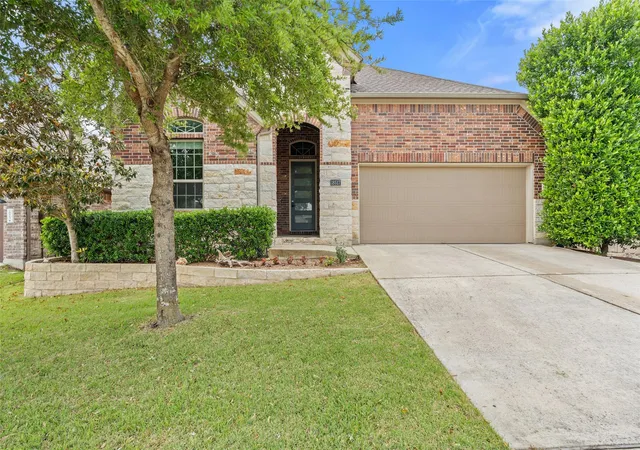 Photo 2 of Single family home for sale at 18517 Tanner Byp Loop, Austin, TX 78738 | MLS# 7091559 | Listing updated on 2026-08-30