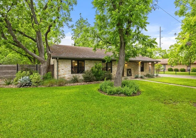 33rd image of 302 Schramm Rd, Granger, TX 76530 | MLS# 4846554